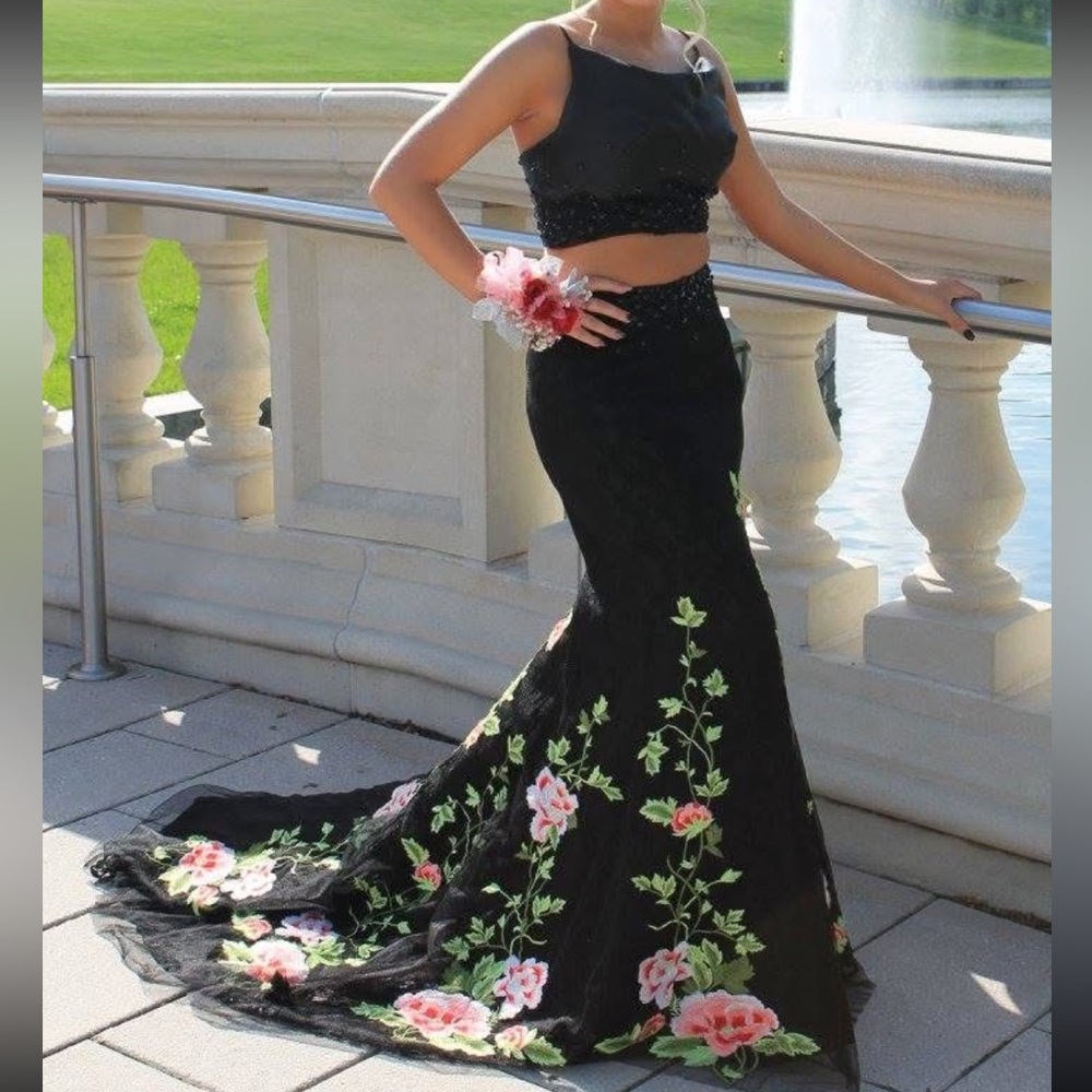 Sherri Hill Prom Dress